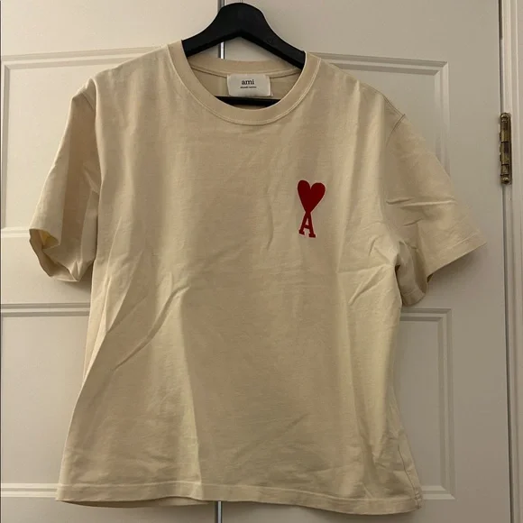 AMI Beige T-Shirt with Red Heart Logo size small - Picture 5 of 10